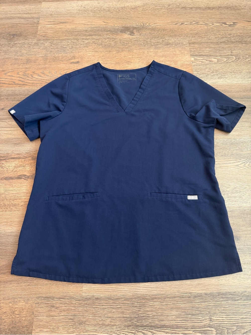 FIGS Catarina Scrub Top Navy Blue V Neck Women’s Size XL Medical Uniform